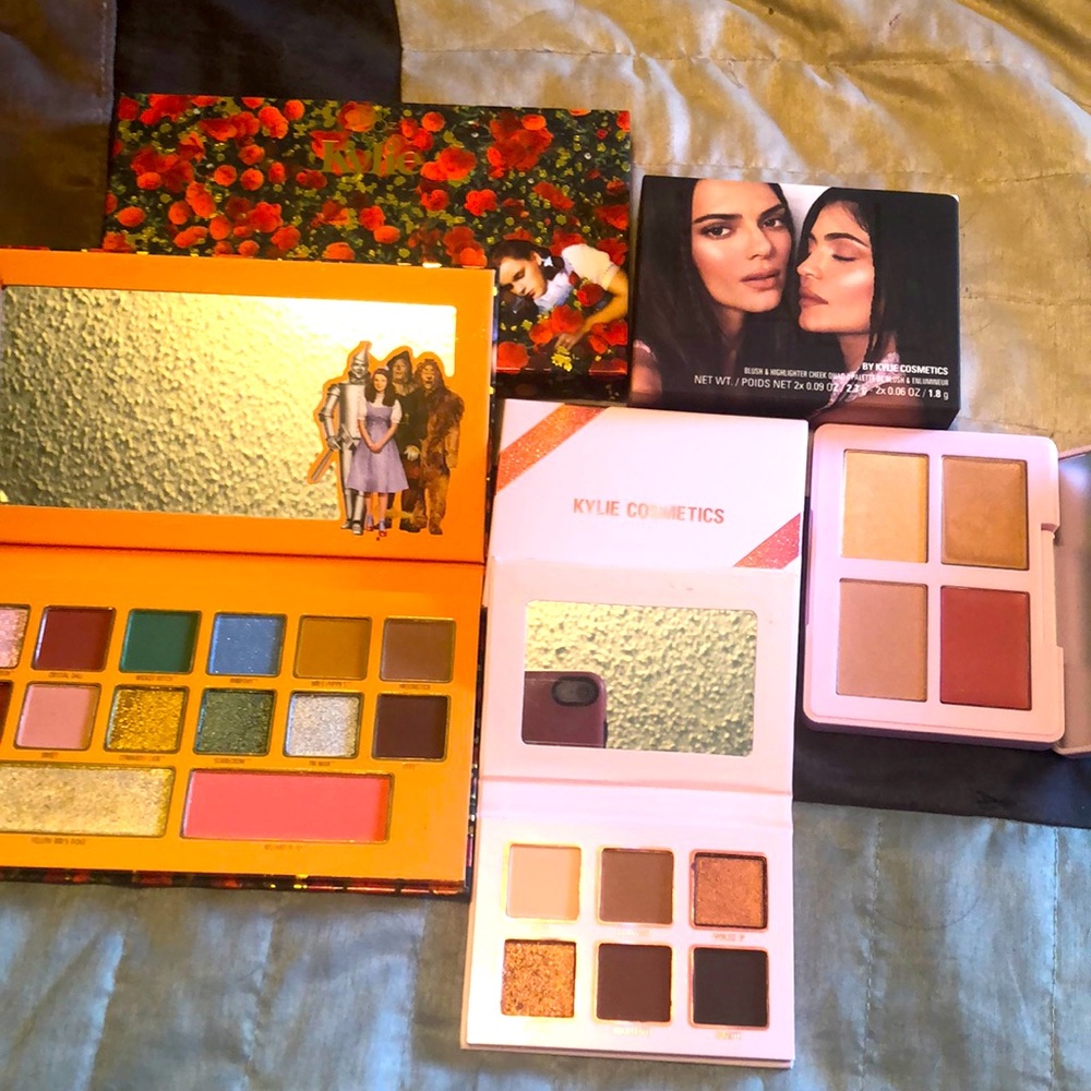 Kylie Cosmetics pallet bundle